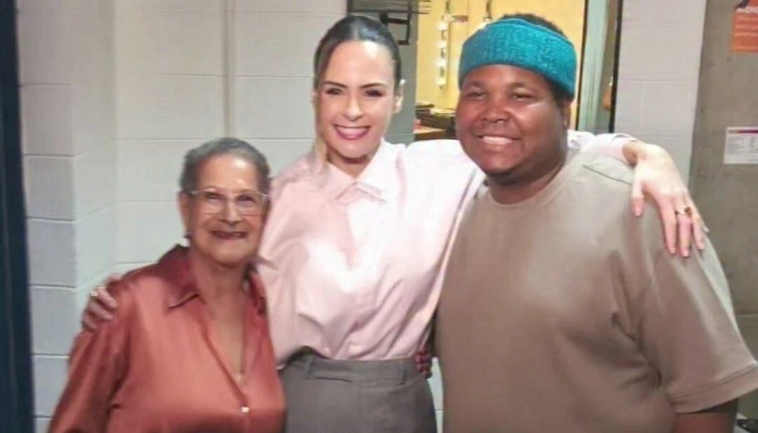 BBB 26: Ana Paula ganha surpresa de Dona Geralda e Ronan após reality