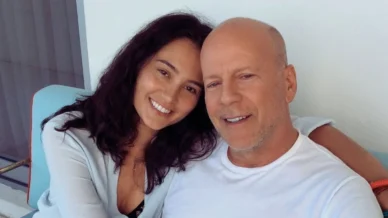 Esposa de Bruce Willis explica por que doença do ator não afeta sua memória