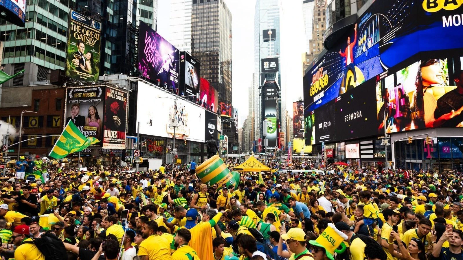 Patriotismo cresce 16.655% na Copa, mostram dados das redes
