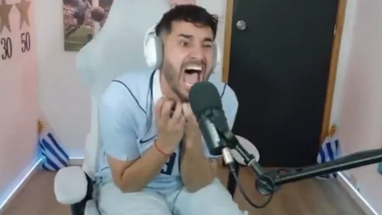 Streamer uruguaio se revolta com falha de Muslera na Copa e viraliza; veja