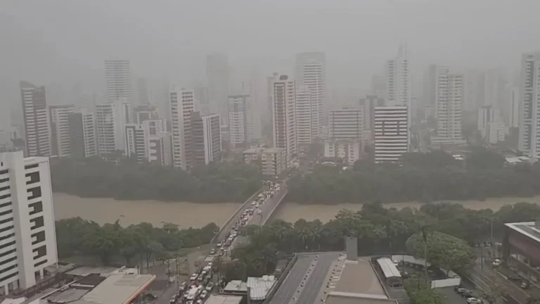 Recife tem semana com céu nuvlado e chuva fraca; veja previsão