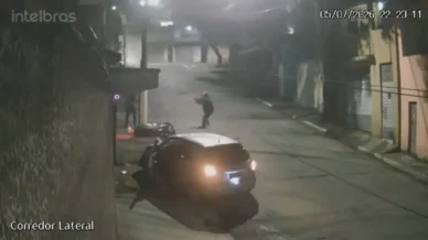 Vídeo: homem atropela suspeito de assalto e é baleado na zona Sul de SP