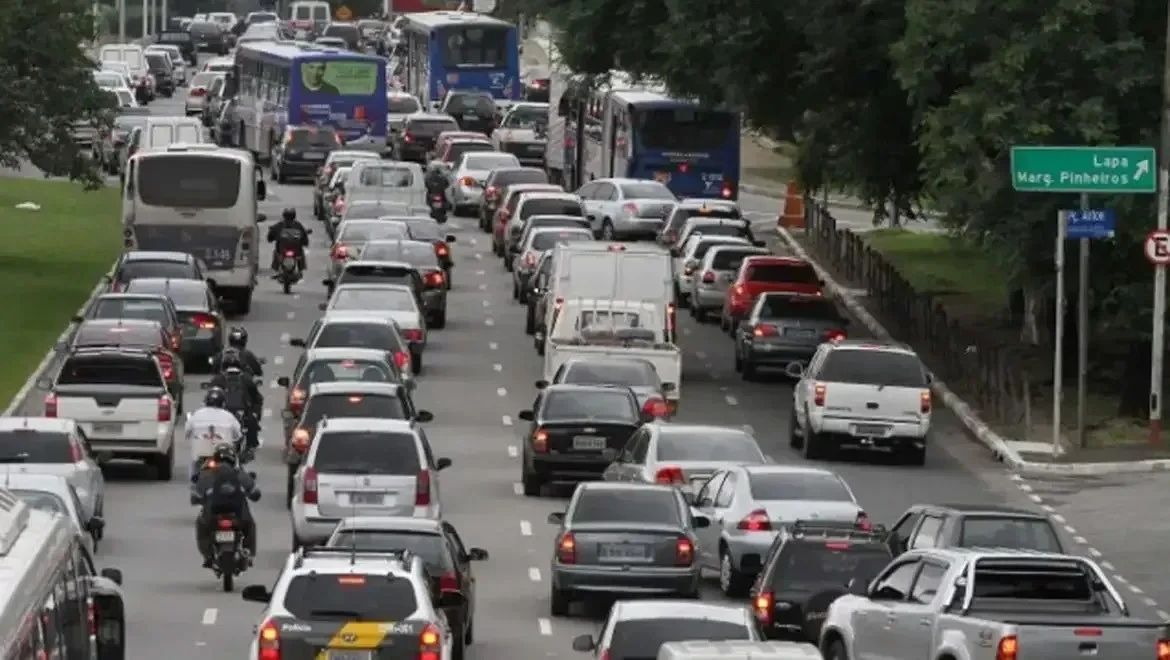 São Paulo suspende rodízio de veículos no feriado de 9 de julho