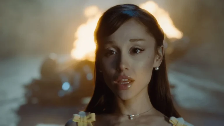 Ariana Grande diz que novo álbum é “experimental e diferente” dos antigos