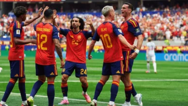 Como a Espanha relembra seleção de 2010 na corrida pelo título da Copa