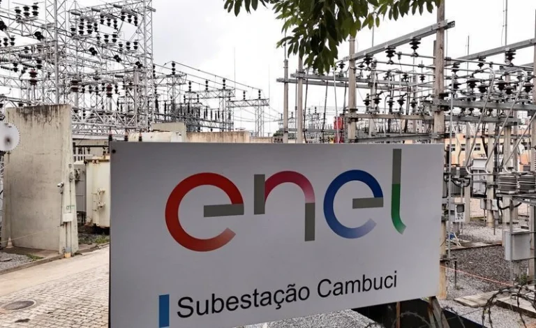 Mais de 10 mil imóveis ficam sem luz com apagão na capital paulista