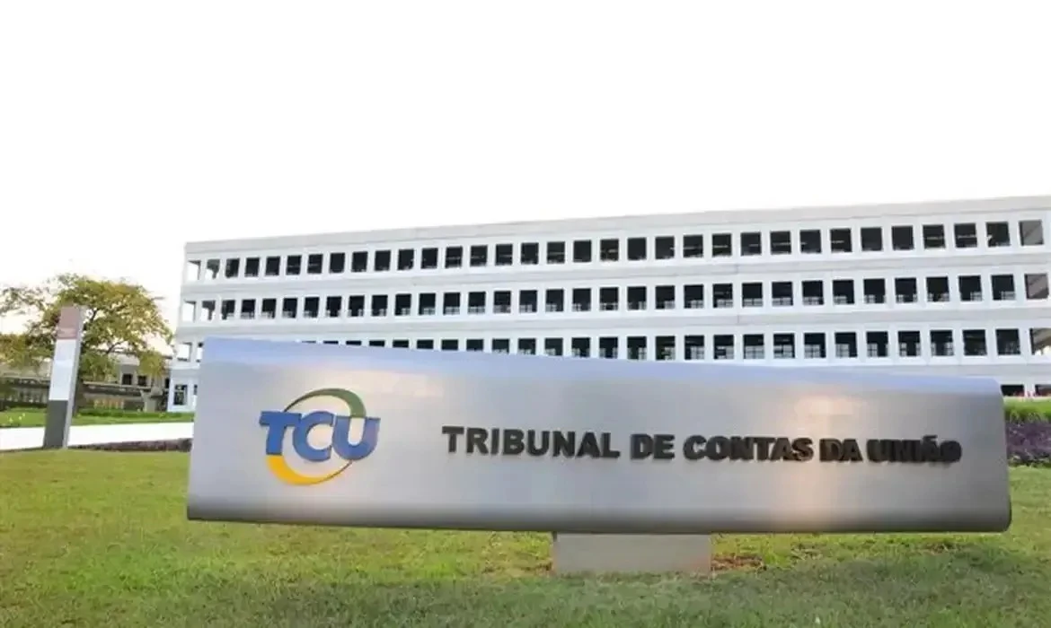 TCU propõe reajuste de gratificações após liberar penduricalhos