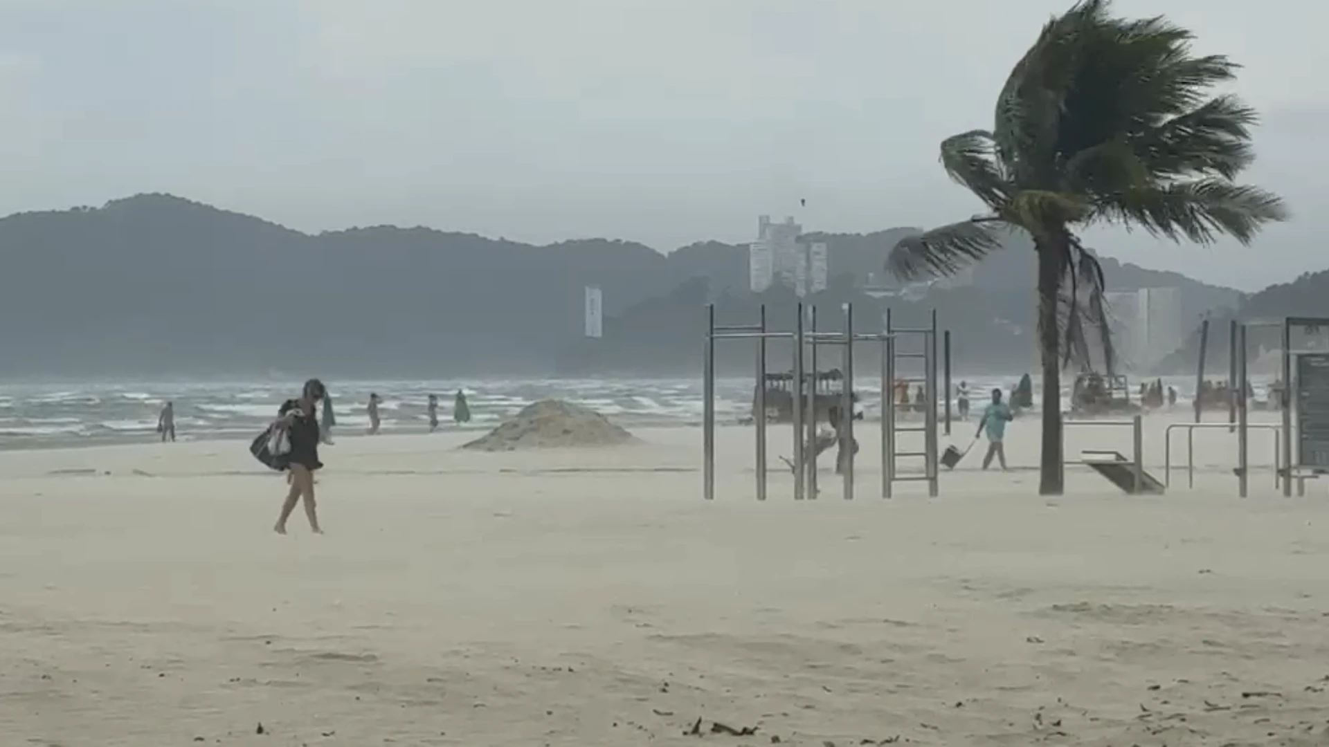 SP encerra gabinete de crise após ventania de mais de 100 km/h no litoral