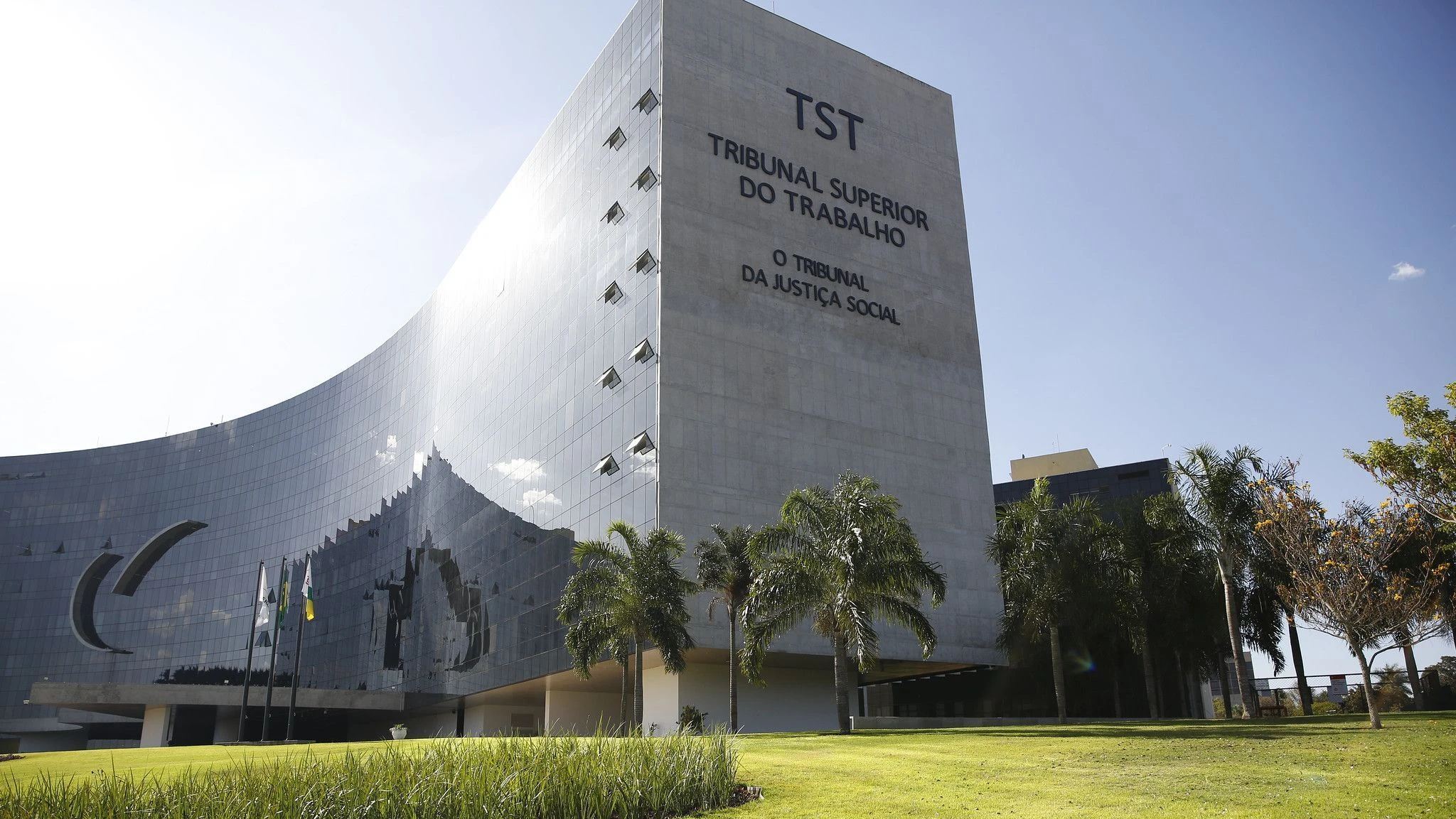 TST derruba decisão que ordenava Uber a pagar indenização de R$ 2 milhões