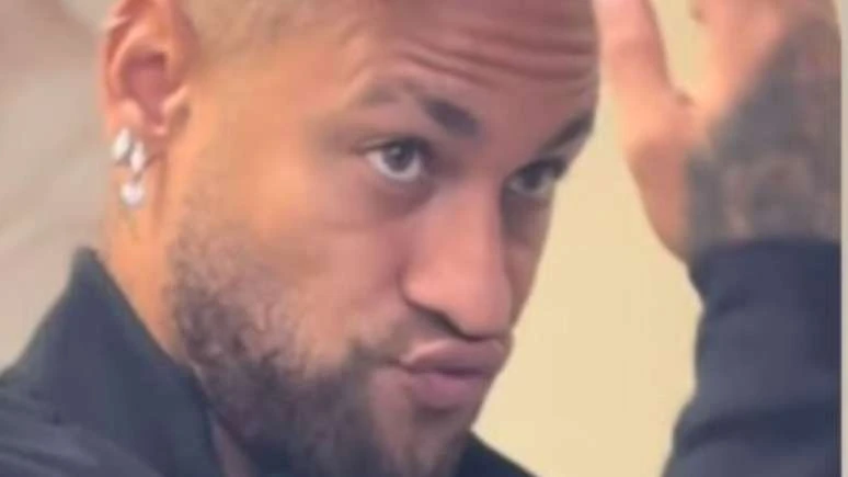 Neymar perde a cabeça com árbitra e leitura labial expõe xingamentos pesados: 'Você é horrorosa'
