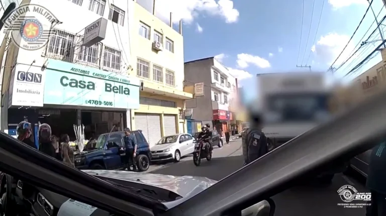 Homem é preso por ameaçar ex-companheira e filhos em SP; veja imagens