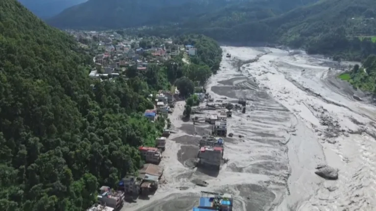 Governo presta solidariedade e diz que embaixada monitora desastre no Nepal