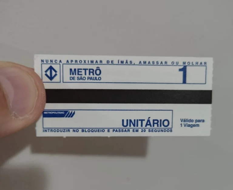 Bilhetes magnéticos tipo Edmonson tem prazo para acabar e não serão mais aceitos no Metrô de São Paulo
