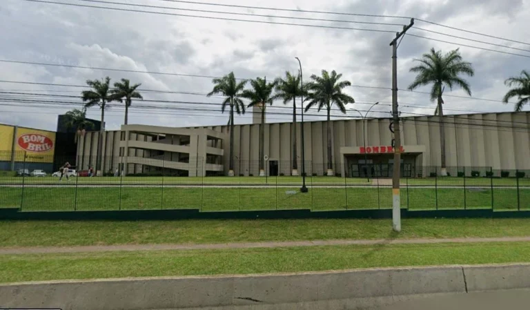 Trabalhador tem surto e mata três companheiros em fábrica em SBC