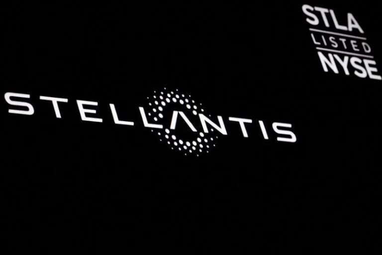 Após pressão de Trump, Stellantis pretende vender fábrica em Toronto