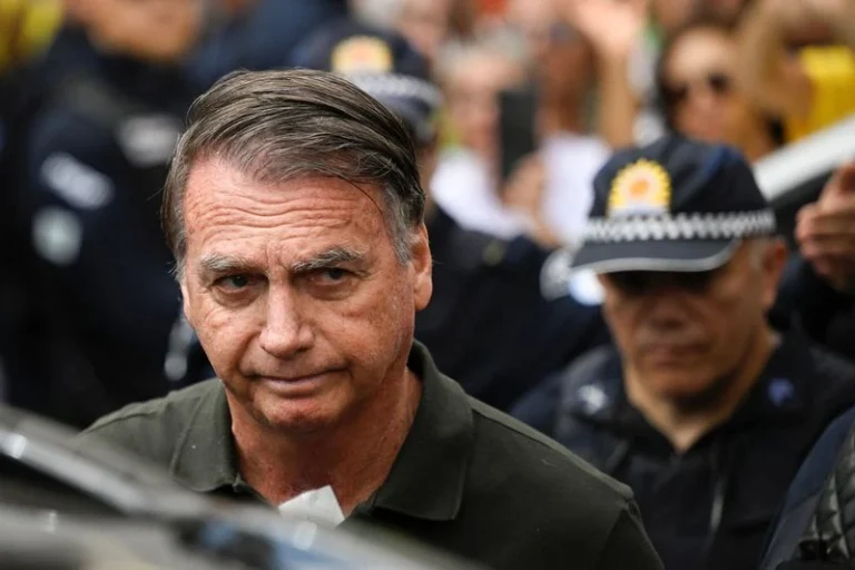 Ministros do STF descartam revogação de restrição de visitas a Bolsonaro