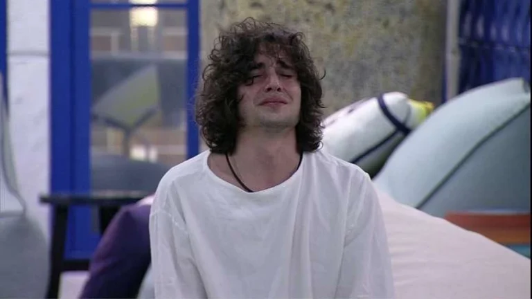 Show de Fiuk em bar é cancelado às vésperas e vira chacota na web: ‘Sem dinheiro’