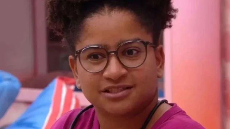 Saia da ex-BBB Milena em evento dá o que falar: ‘Estranha’