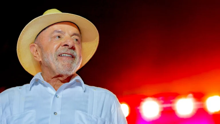 Lula: “Pode vir americano que quiser, jamais ganhará de um pernambucano”