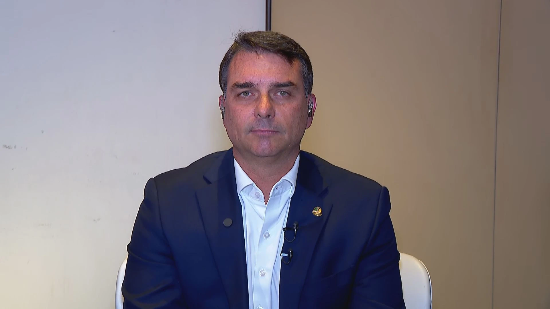 PL teme desgaste de Flávio em eventual debate sem Lula