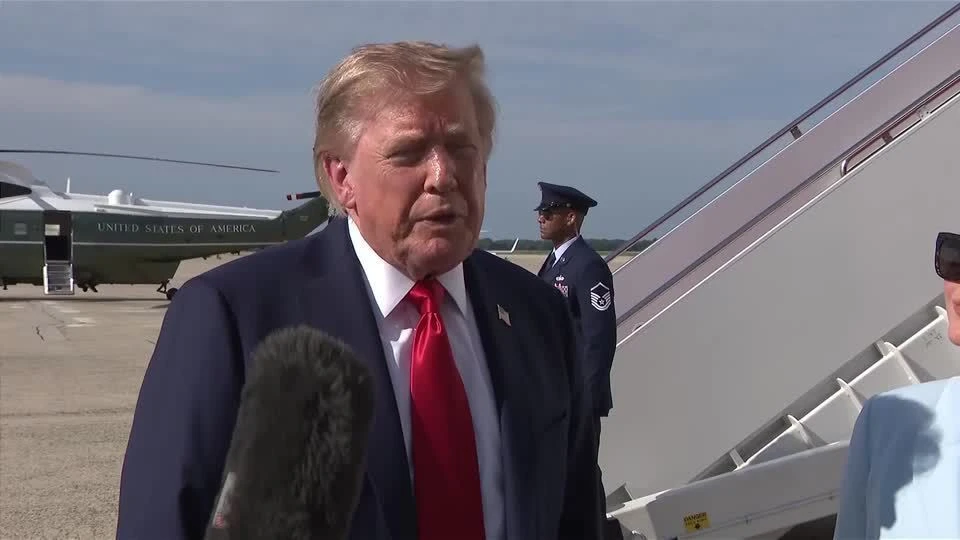 Campanha de eleições de meio de mandato de Trump aposta tudo nele mesmo