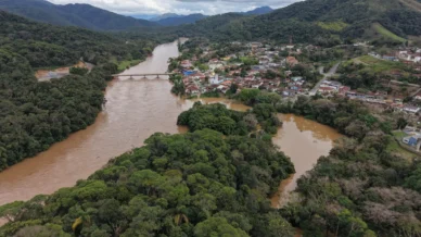 Duas pessoas seguem desaparecidas após chuvas em SP; três morreram