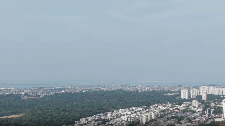 Manaus tem segundo dia seguido de alerta por qualidade do ar ruim