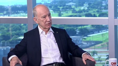 Deputado do PT pede ao STF afastamento de Nunes Marques do comando do TSE