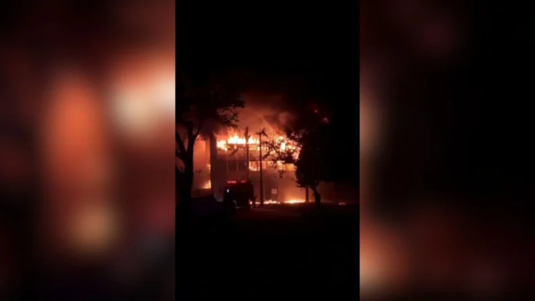 PF abre inquérito para investigar incêndio em prédio da UFPE