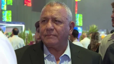 Gadi Eisenkot vota em eleições de Israel