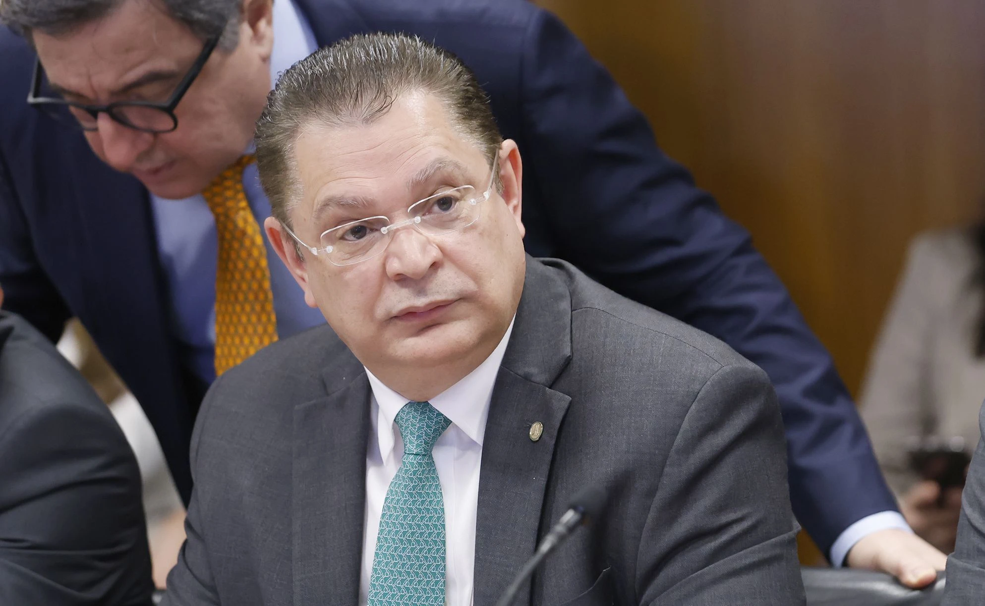 Flávio tentará aprovar PEC das horas trabalhadas após eleição, diz Sóstenes