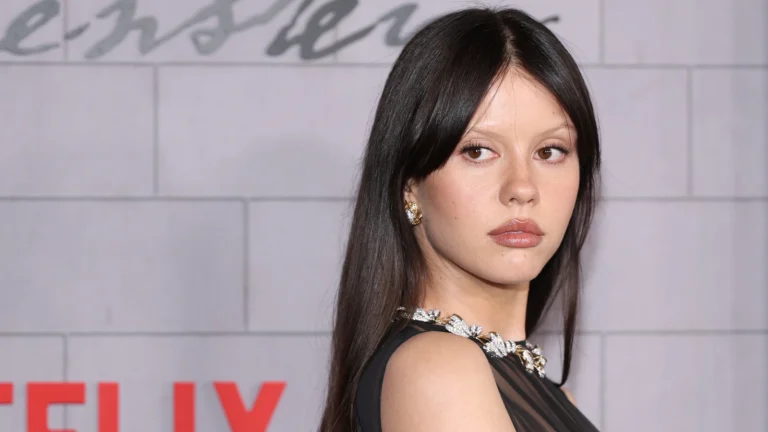 Mia Goth faz 33 anos; relembre produções de terror com a atriz