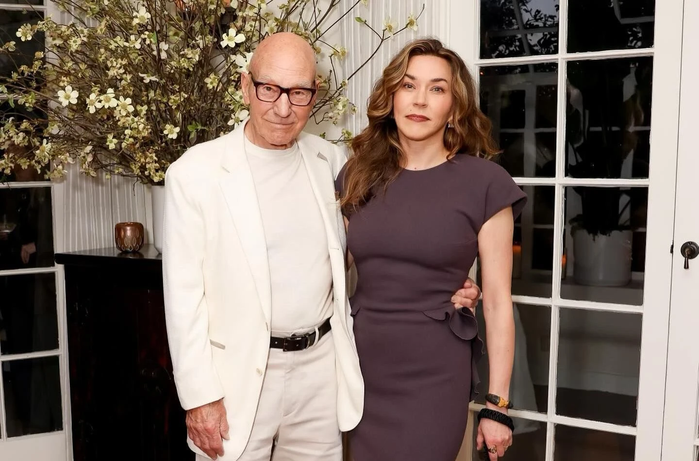 Quem são os filhos e a viúva de Patrick Stewart, que morreu aos 86 anos